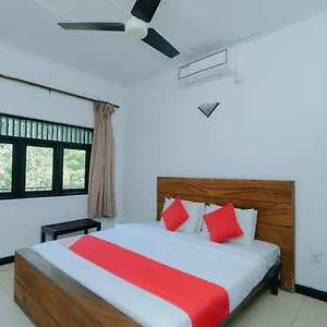 Hotel Oyo 479 Water Front ***